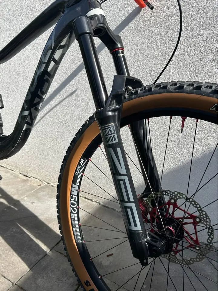 KNOLLY WARDEN CARBON 