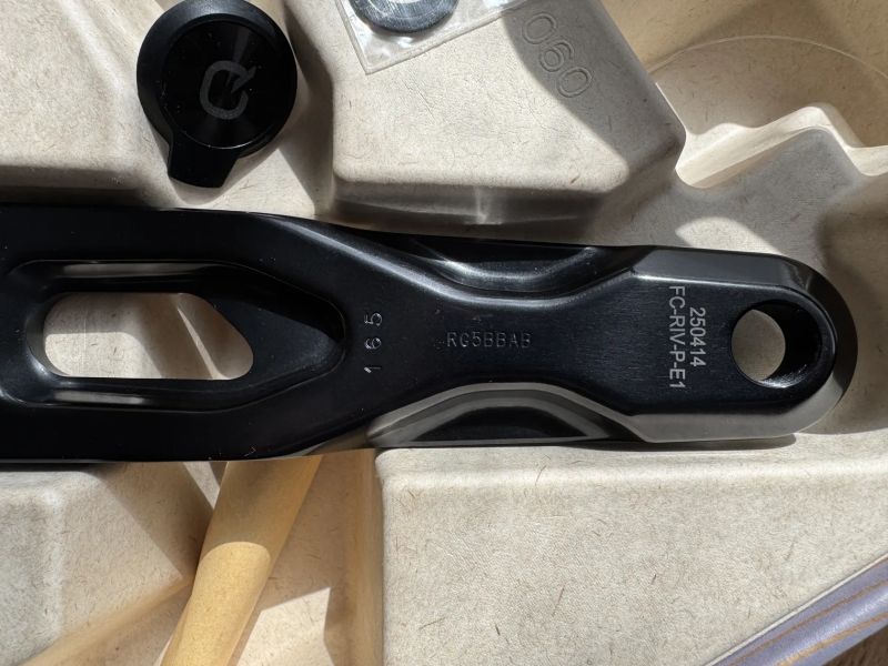 Kliky Sram Rival E1 DUB s powermetrem, 165 mm