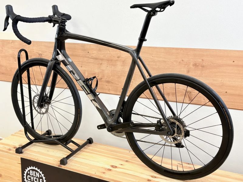 Trek Emonda - Axs - wattmetr - karbonová kola bontrager