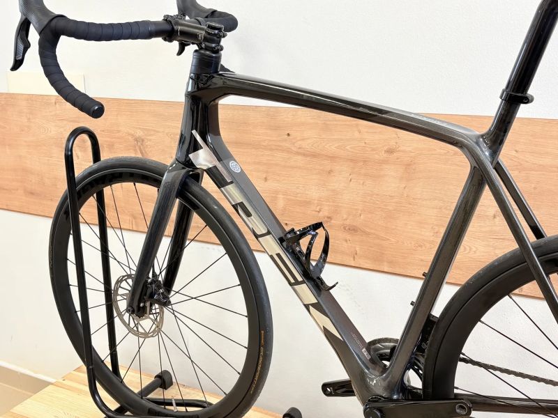 Trek Emonda - Axs - wattmetr - karbonová kola bontrager