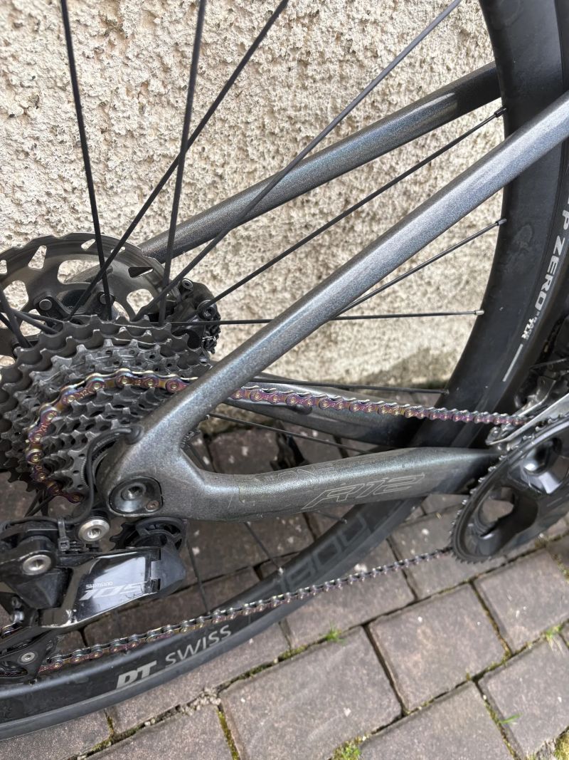 Prodám karbonovou rámovou sadu YOEL R12 ve velikosti 47 cm (XS)