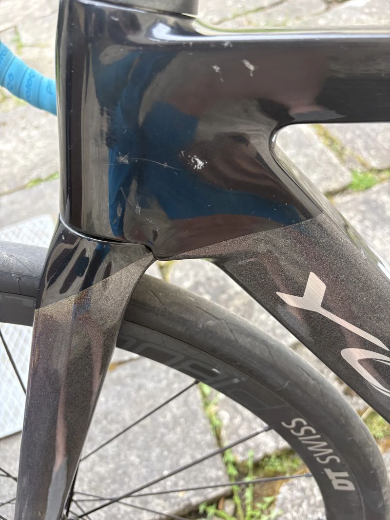 Prodám karbonovou rámovou sadu YOEL R12 ve velikosti 47 cm (XS)