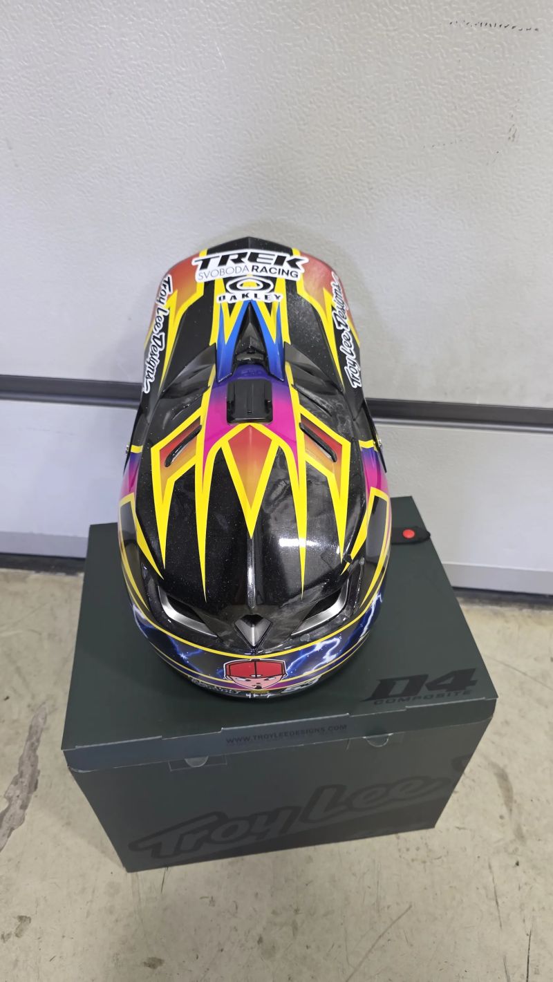 Troy Lee Designs d4 carbon M