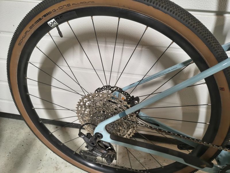 Cube Nuroad carbon GRX 1x12