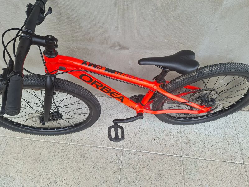 Orbea 24 Team, vzduchová + pevná vidlice, Deore 1x10 