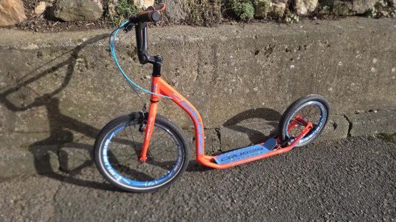 Koloběžka CRUSSIS ACTIVE 4.2 – málo používaná