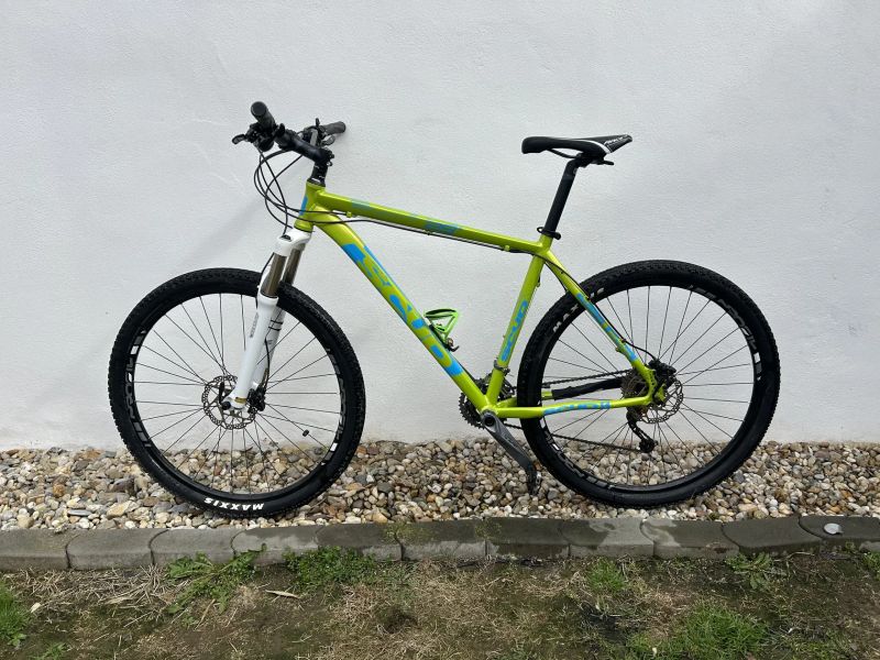 Horské kolo 29" SCUD AL Deore/Alivio 3x9, vel. 21" (XL) vč. dokladů