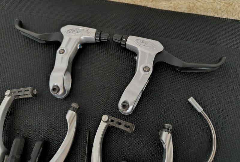 Shimano Deore V brzdy, páky Avid