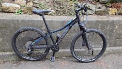 Juniorské kolo MAXBIKE 26" Černo/Modré – Deore, vzduchová vidlice, 11–46 kazeta