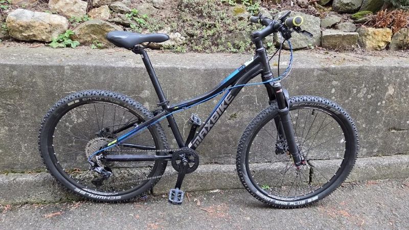 Juniorské kolo MAXBIKE 26" Černo/MODRÉ – Deore, vzduchová vidlice, 11–46 kazeta