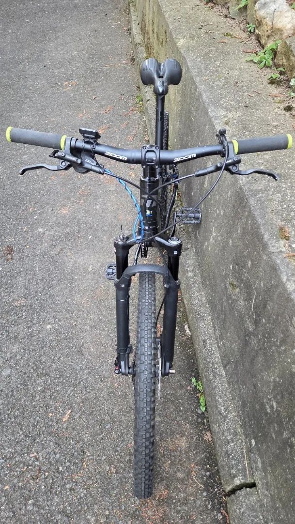 Juniorské kolo MAXBIKE 26" Černo/MODRÉ – Deore, vzduchová vidlice, 11–46 kazeta