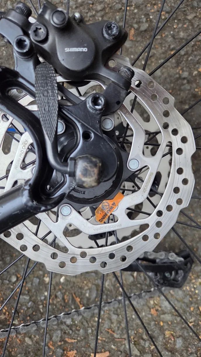 Juniorské kolo MAXBIKE 26" Černo/MODRÉ – Deore, vzduchová vidlice, 11–46 kazeta