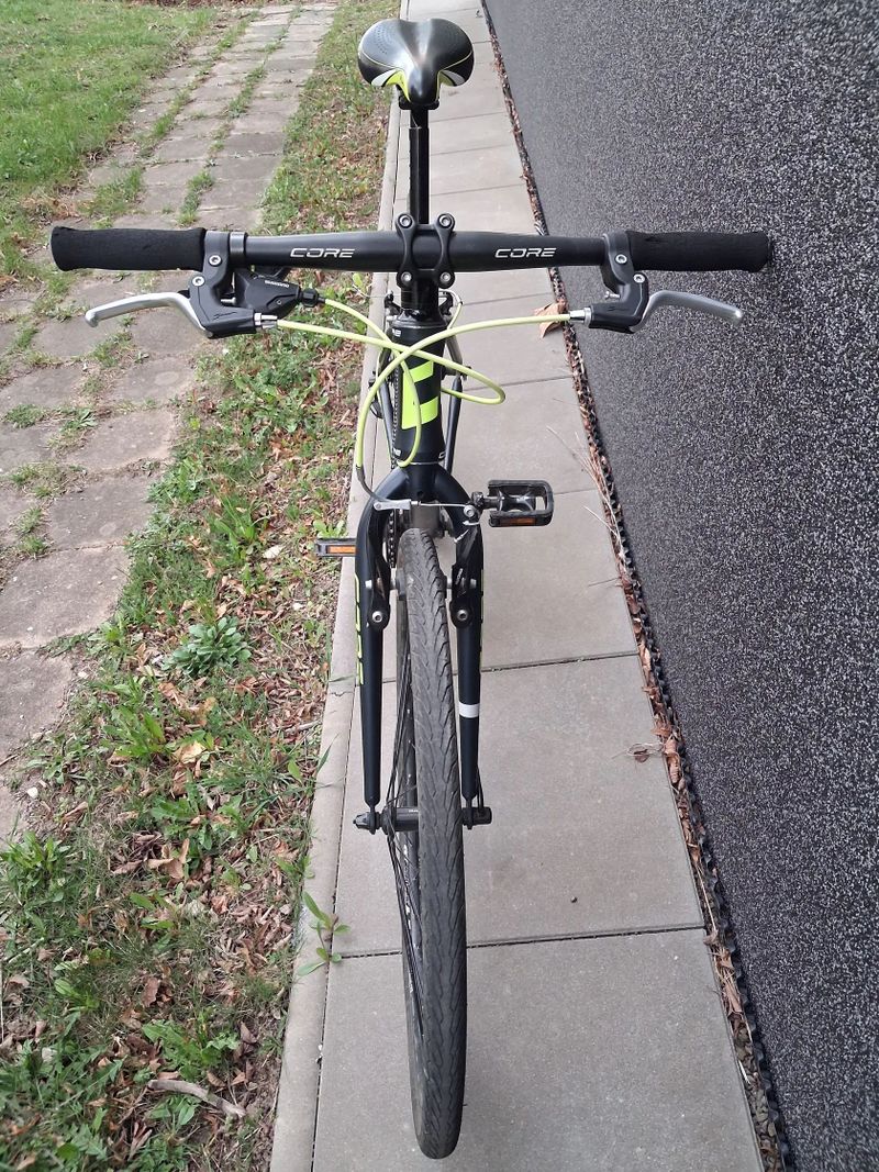 Core Razor WX2 26"+ helma Specialized zdarma