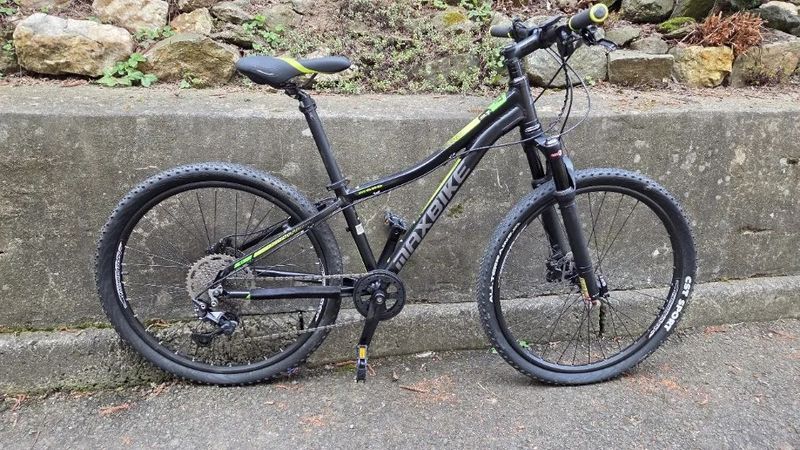 Juniorské kolo MAXBIKE 26" Černo/ZELENÉ – Deore, vzduchová vidlice, 11–46 kazeta