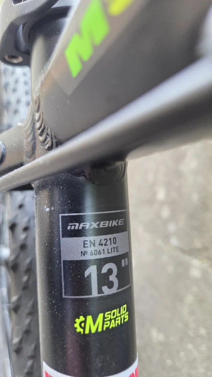 Juniorské kolo MAXBIKE 26" Černo/ZELENÉ – Deore, vzduchová vidlice, 11–46 kazeta