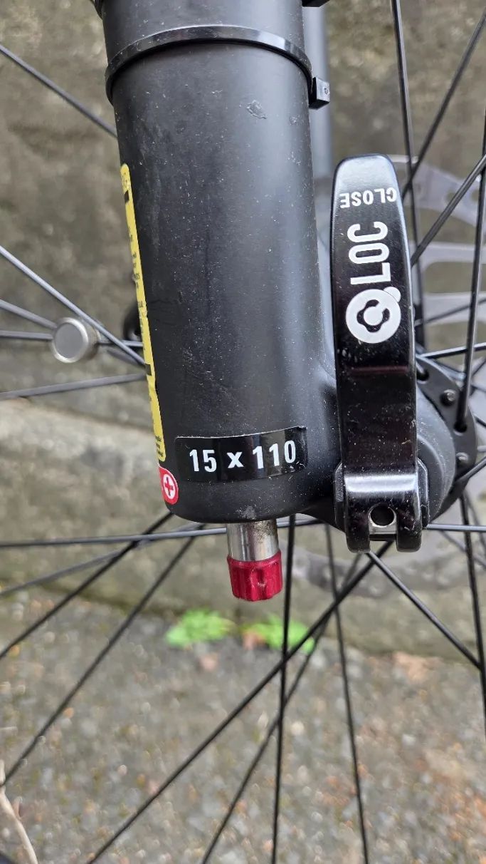 Juniorské kolo MAXBIKE 26" Černo/ZELENÉ – Deore, vzduchová vidlice, 11–46 kazeta