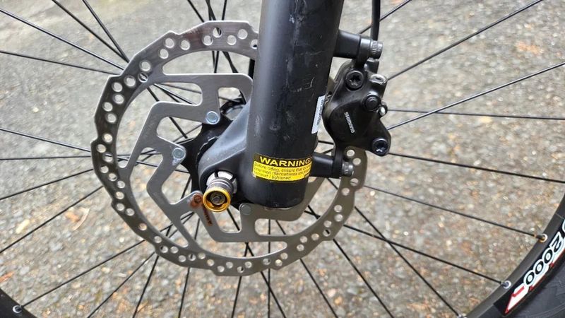 Juniorské kolo MAXBIKE 26" Černo/ZELENÉ – Deore, vzduchová vidlice, 11–46 kazeta