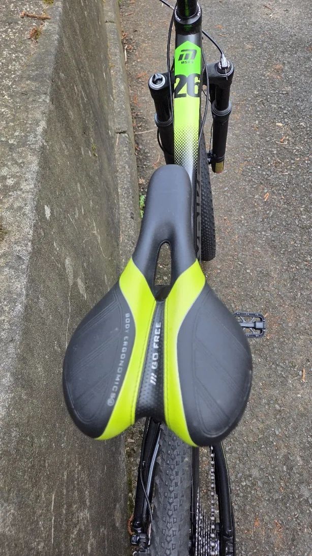 Juniorské kolo MAXBIKE 26" Černo/ZELENÉ – Deore, vzduchová vidlice, 11–46 kazeta