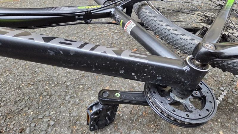 Juniorské kolo MAXBIKE 26" Černo/ZELENÉ – Deore, vzduchová vidlice, 11–46 kazeta