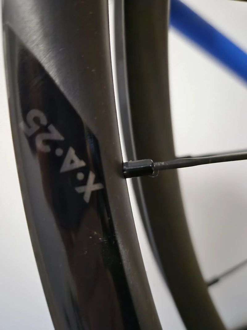 Newmen Advanced SL X.A.25 29" 6-bolt Carbon Boost SRAM XDR 1270g karbon