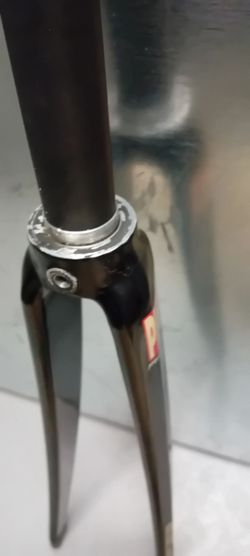 Karbonová vidlice Pells