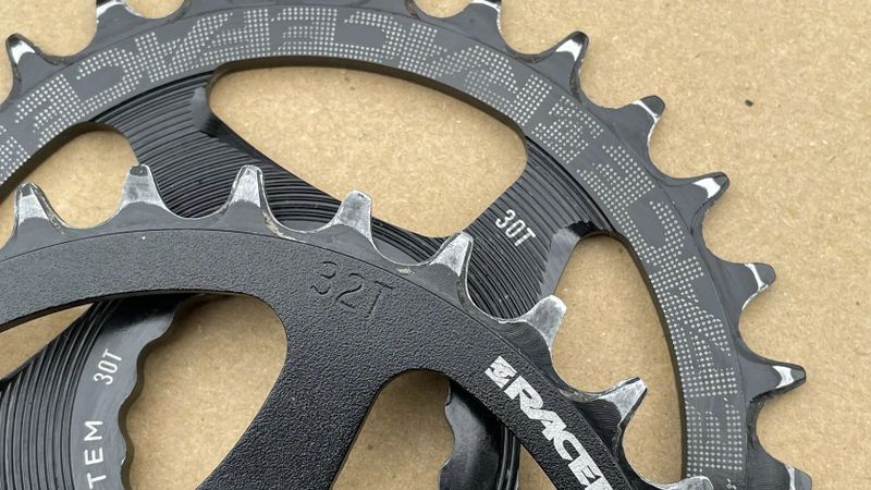 Race Face Turbine 170 + střed Hope + 2x převodník