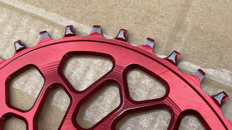 Absolute Black ovál CX 36z