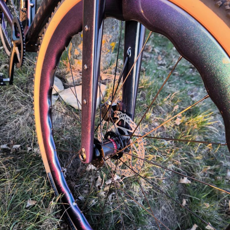 Karbon gravel 9,5 kg bezdrát 1×13 karbon kola TOP stav