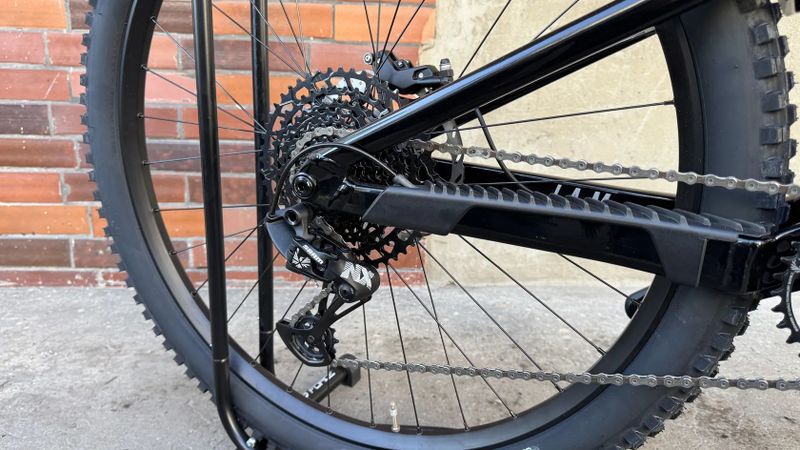 Nový Focus Jam 8.8 - Karbon