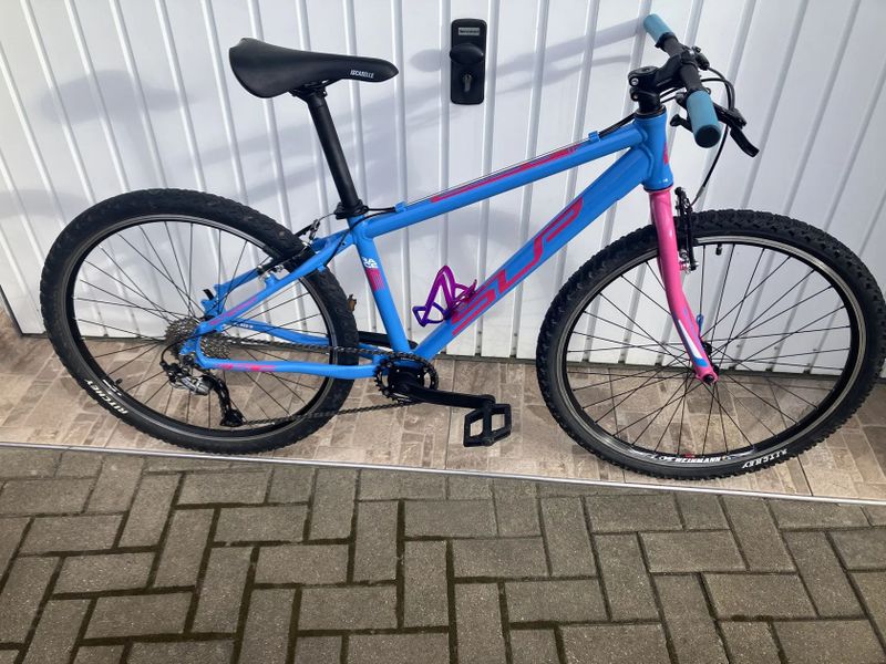 DÍVČÍ LEHKÉ KOLO 26