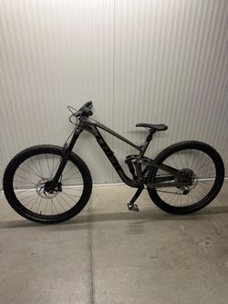 Trek Slash 7