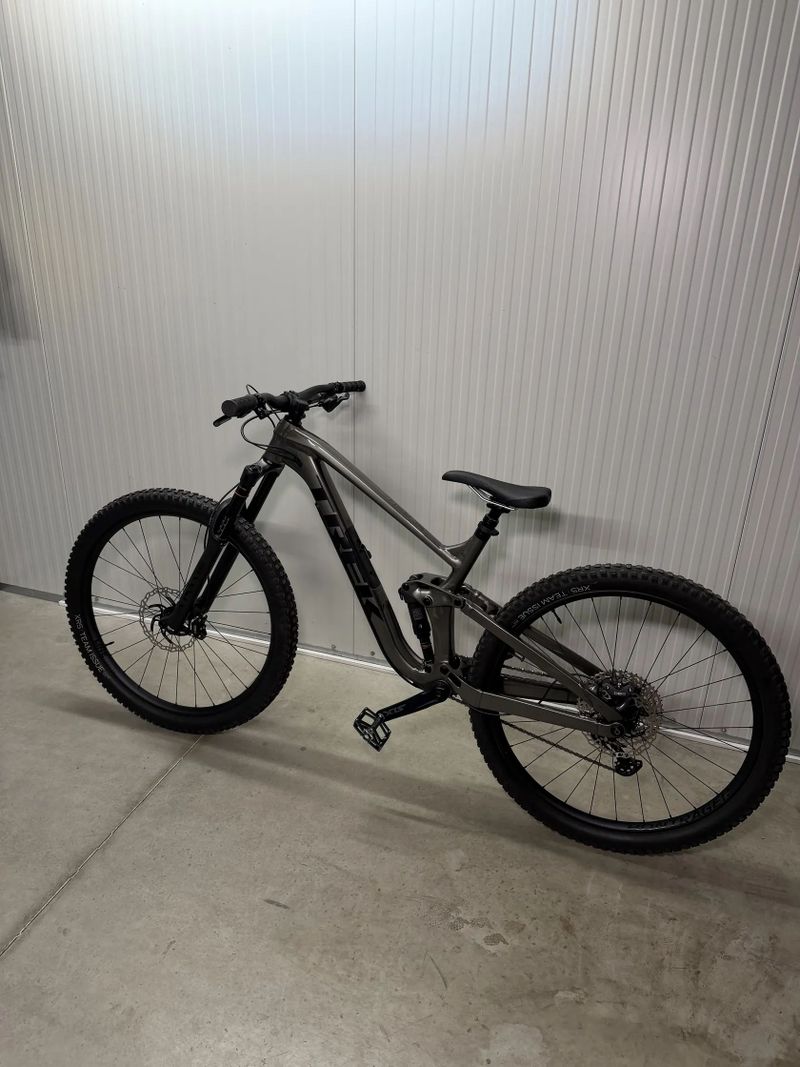 Trek Slash 7