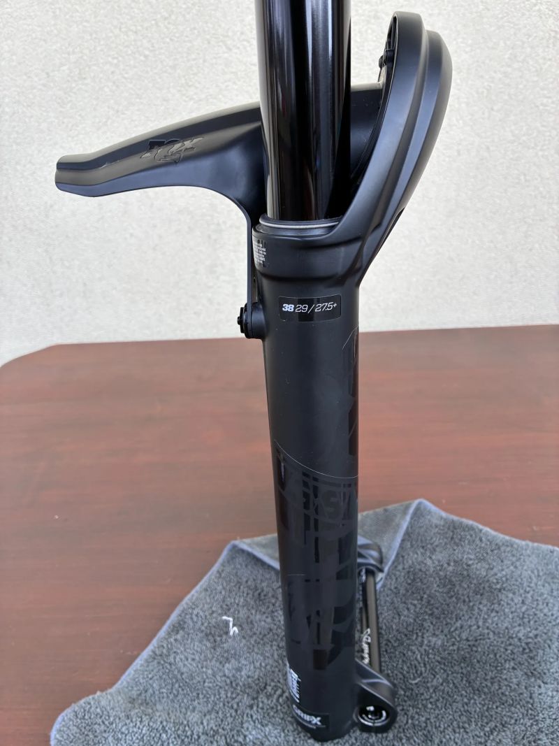 Fox Performace Elite 160mm, grip X, 2025