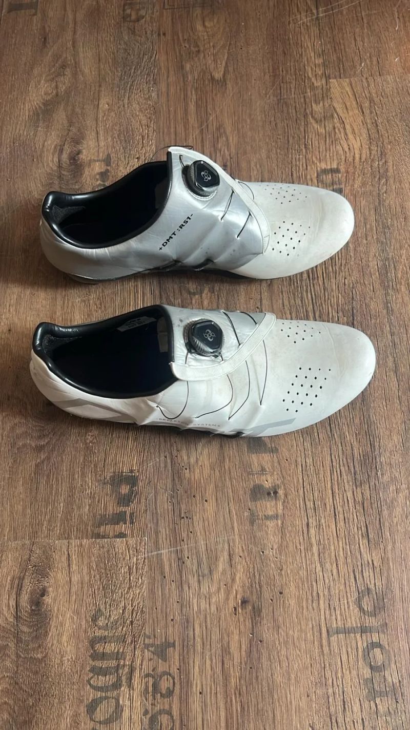 DMT přenechám minimálně použité silniční tretry s karbonovou podrážkou velikost 43,5