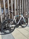 MERIDA SCULTURA TEAM Teal/Pearl(Team), Dura Ace Di2 s Wattmeterem