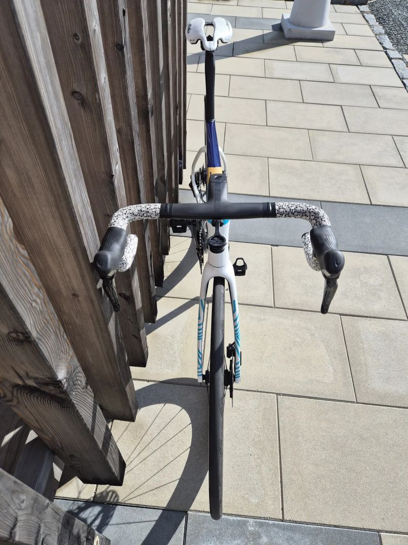 MERIDA SCULTURA TEAM Teal/Pearl(Team), Dura Ace Di2 s Wattmeterem