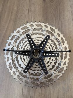 Kazeta Shimano Deore 12s CS-M6100 - nejetá / sundáno z nového kola