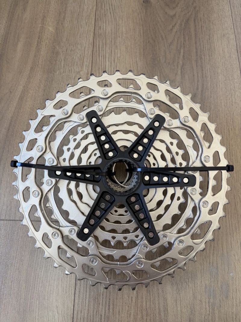 Kazeta Shimano Deore 12s CS-M6100 - nejetá / sundáno z nového kola