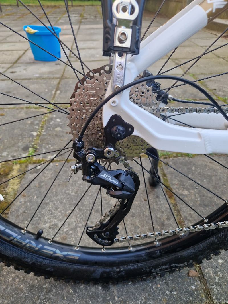 Leader Fox Oxnar vel 18. 2024 jen 652 km