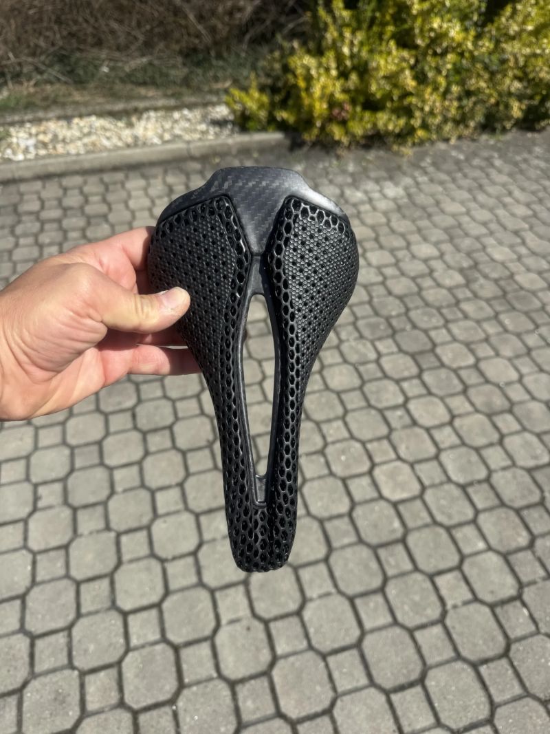 Sedlo Carbonix AERO 1