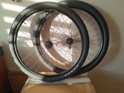 Ráfky Schurmann 29x19 zapletené s pneu Kenda Booster 29x2,2 nové