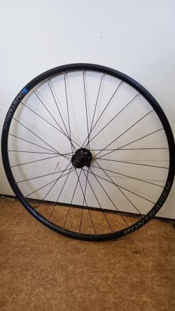 Přední kolo Bontranger