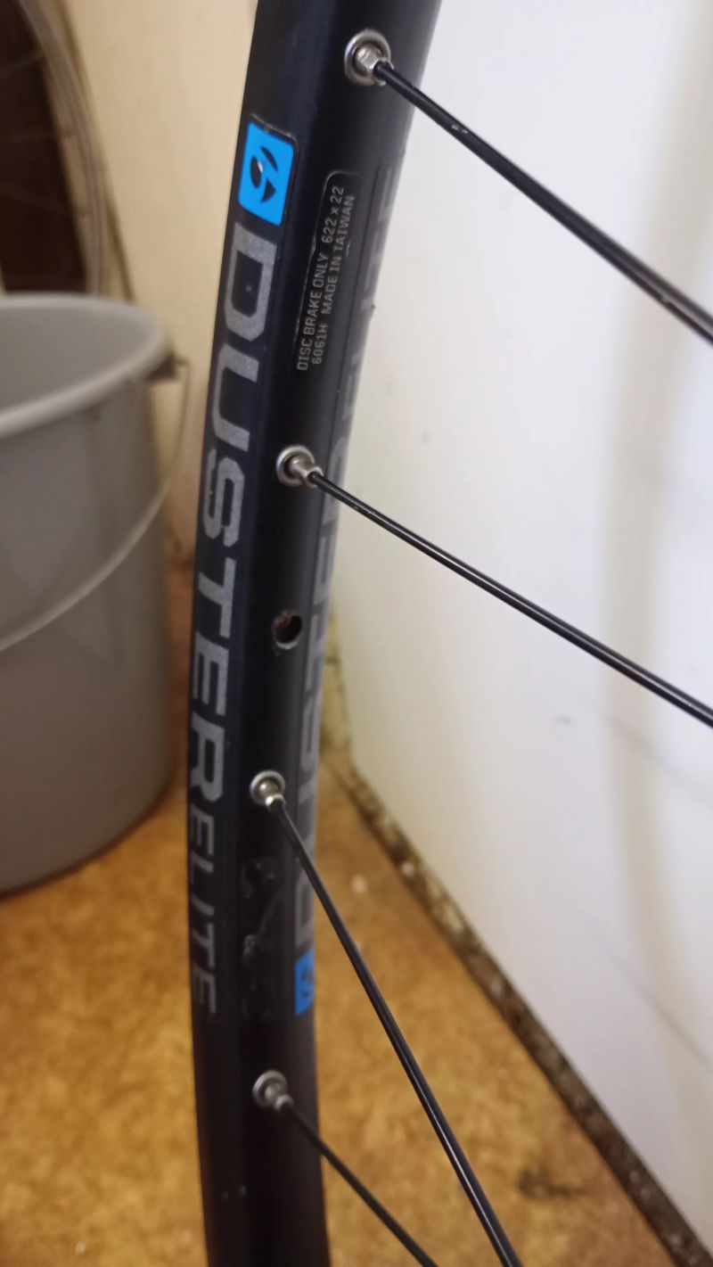 Přední kolo Bontranger