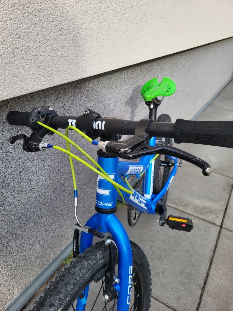 Prodám dětské kolo Core Nipper 20; 1x6 převodů; karbon