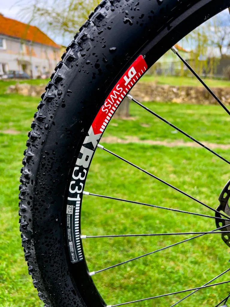 Scott Spark 710 (2017) | 2× zapletená kola | DT Swiss 240s | 12s