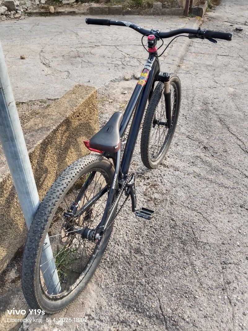 Dirtové kolo Commencal