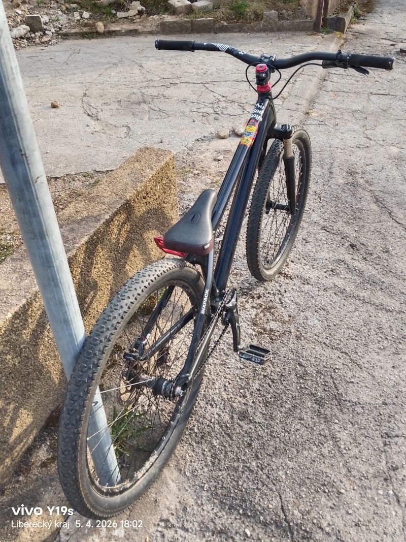 Dirtové kolo Commencal