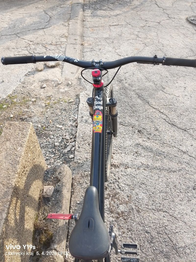 Dirtové kolo Commencal