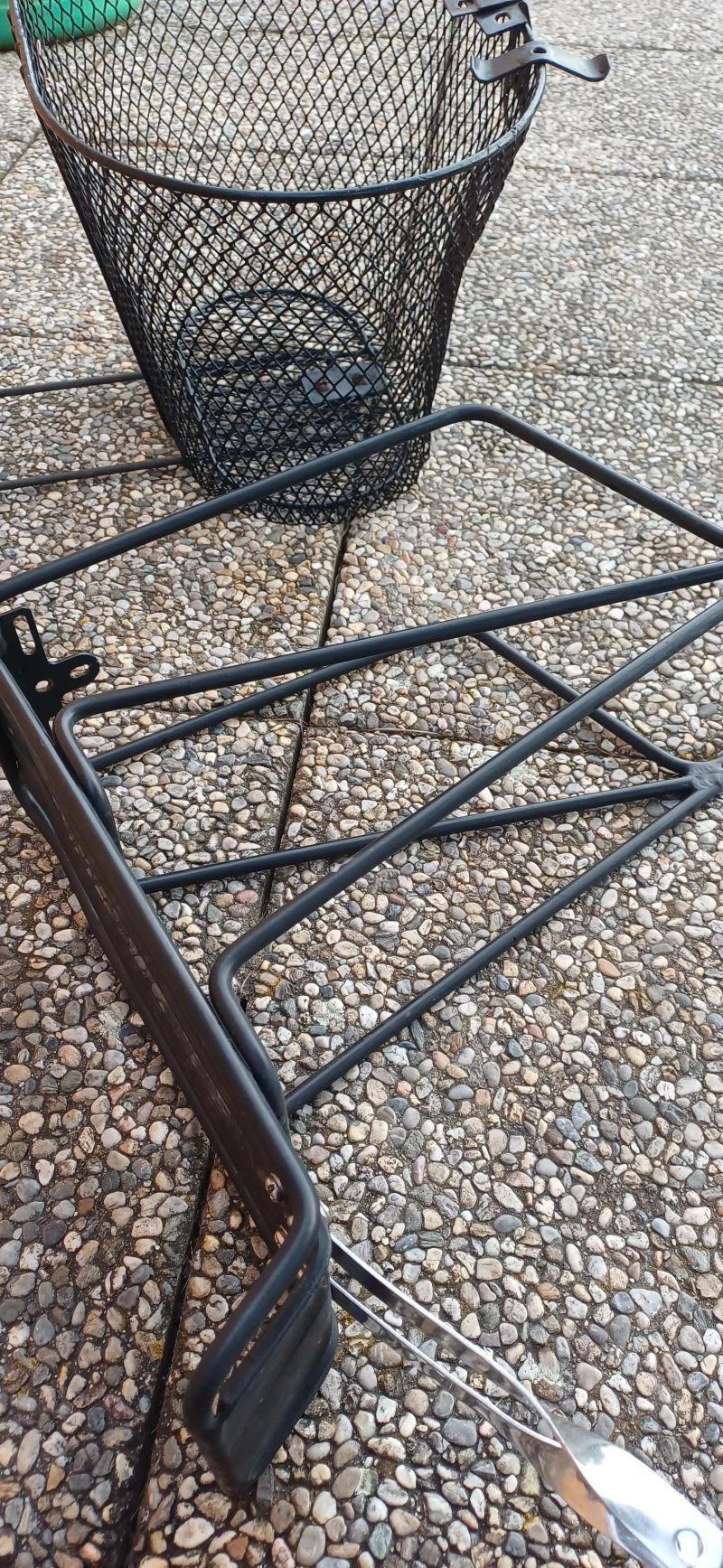 Košík a nosič na kolo