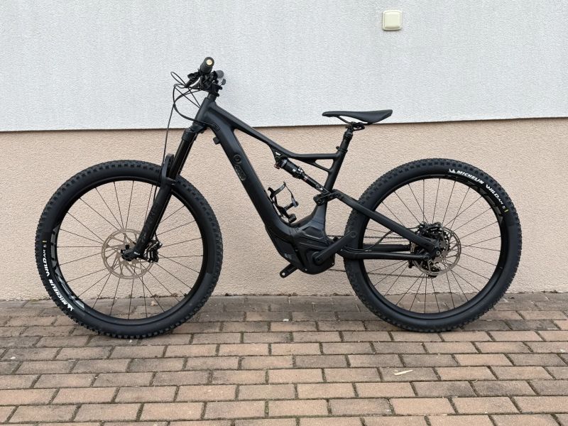 Specialized LEVO Turbo, celopéro, SRAM, černé, velikost M